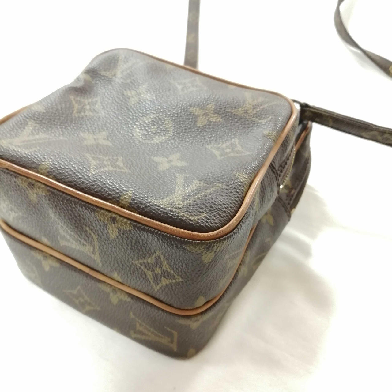 LOUIS VUITTON OLD MODEL AMAZON- Set of 12