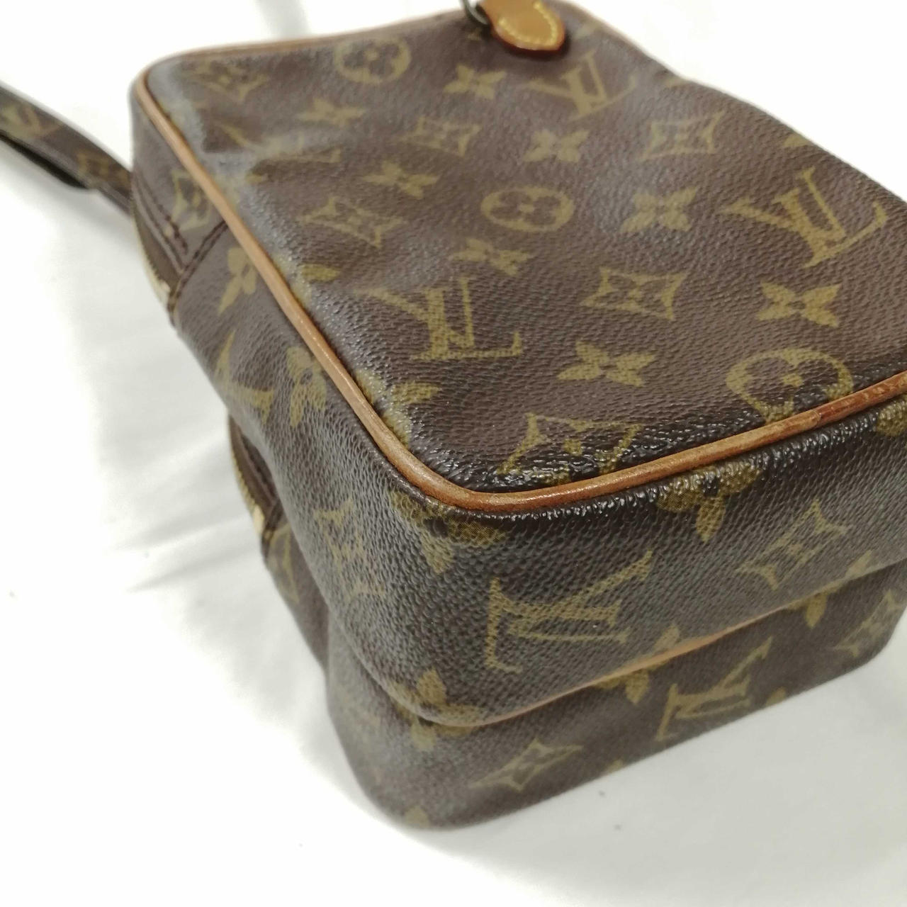 LOUIS VUITTON OLD MODEL AMAZON- Set of 12