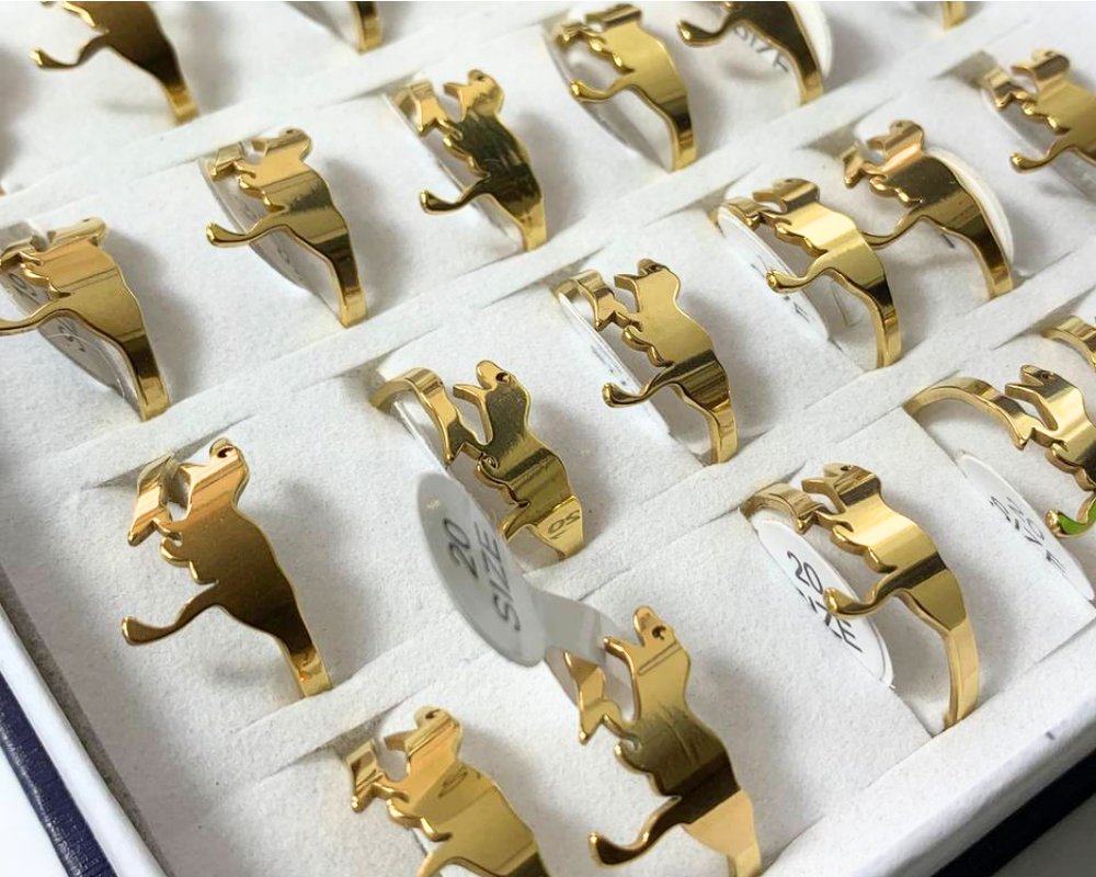 GOLDEN STAINLESS STEEL DINOSAUR RING – Set of 36