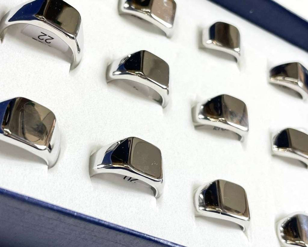 STAINLESS SMALL SQUARE STEEL RING