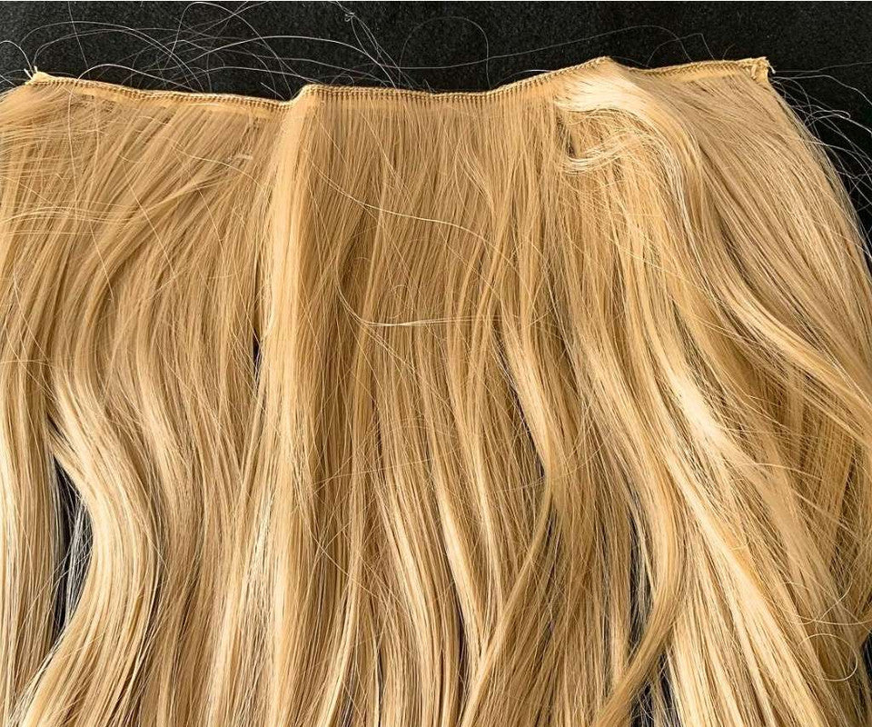 HAIR APPLY WAVY BLONDE - Set  of 1