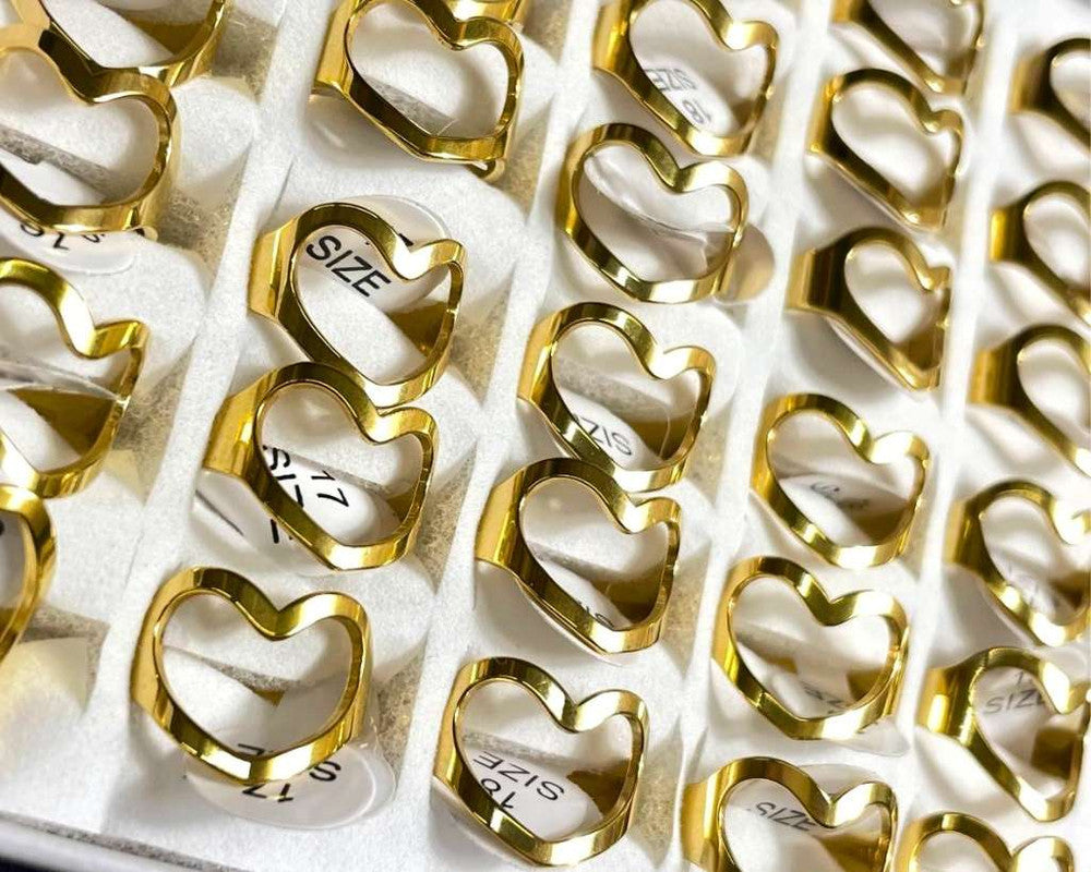 GOLDEN STAINLESS STEEL LARGE HEART RING – Set of 36